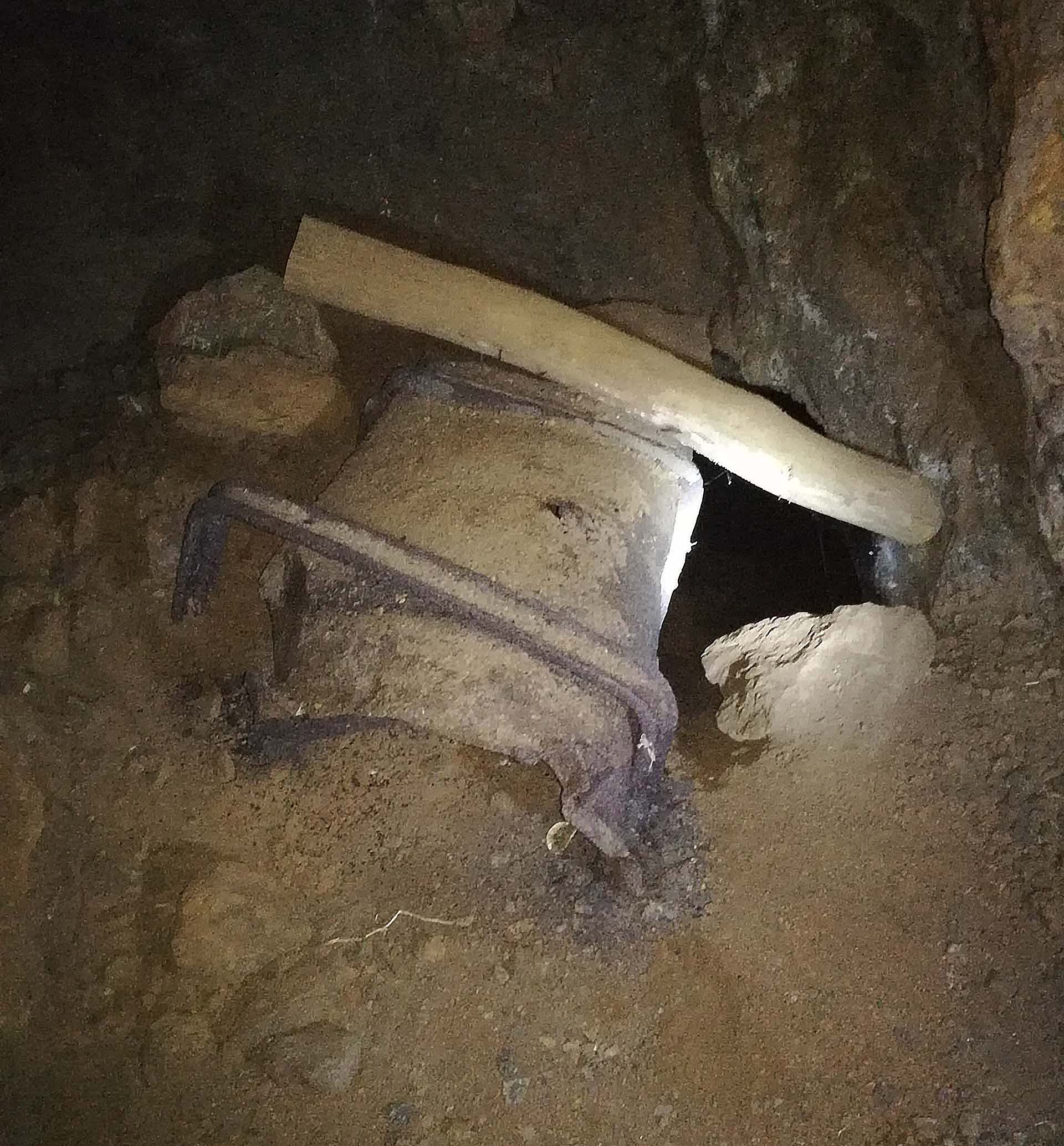 Kythnos caves and mines with tools