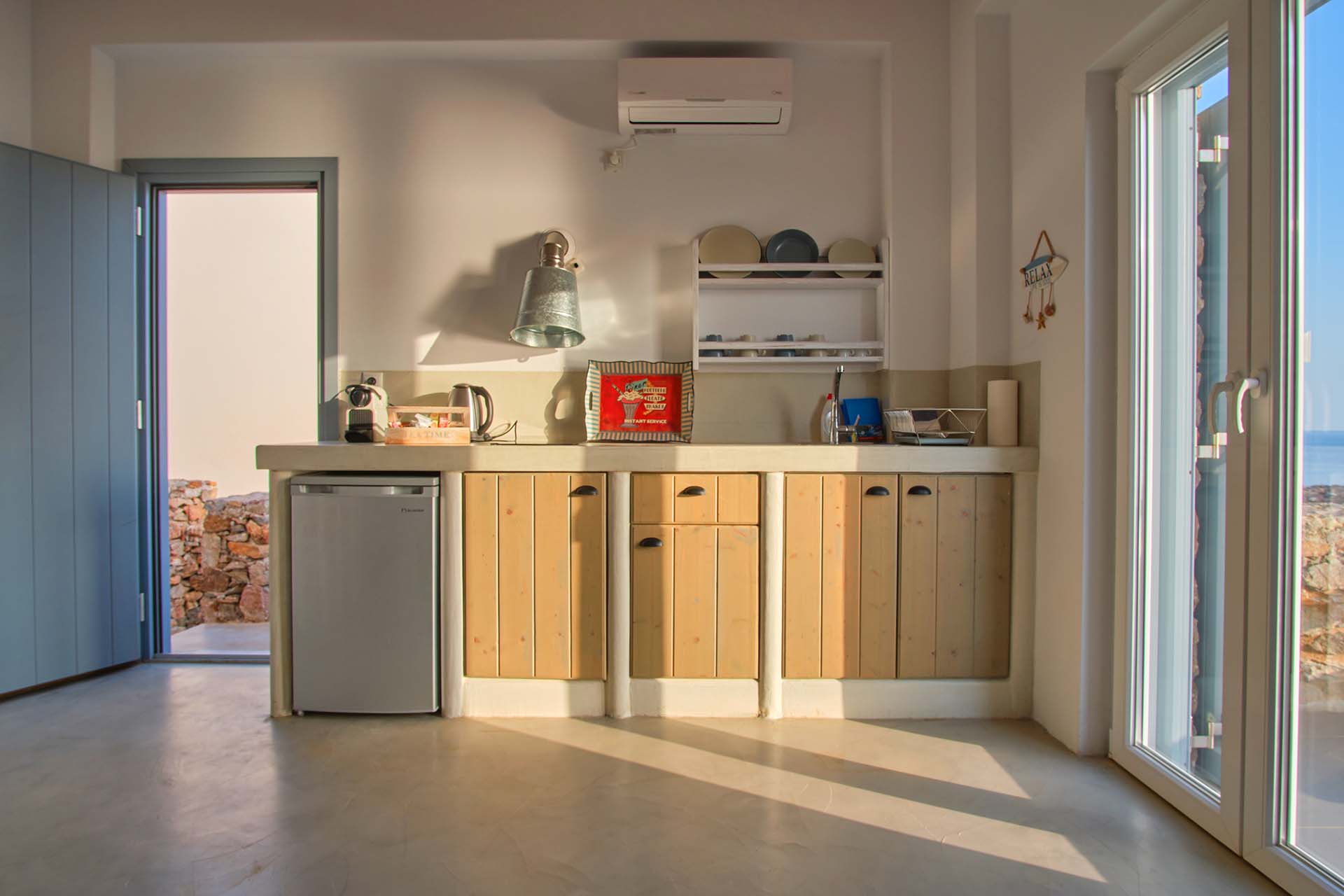 The sunset light in Cape Suites